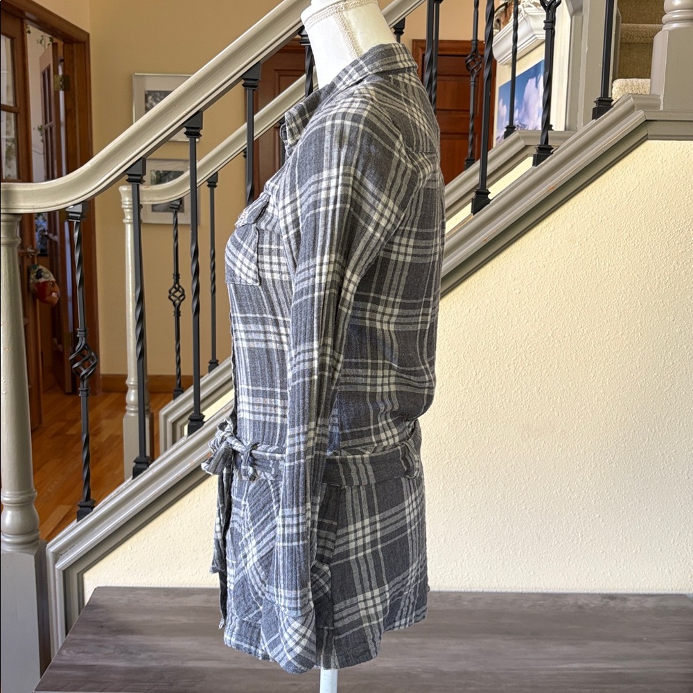Heritage 1981 Gray & Cream Checkered Long Sleeve Button Down Shirt Size Small - Picture 5 of 9